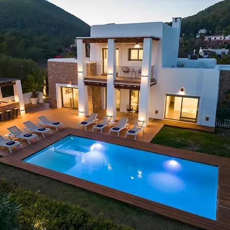 In Sleeps 10 To 12 Guests Ibiza Town