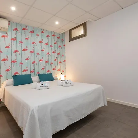 In Sleeps 10 To 12 Guests Villa *