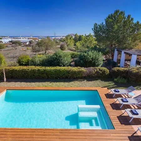 In Sleeps 10 To 12 Guests * Ibiza
