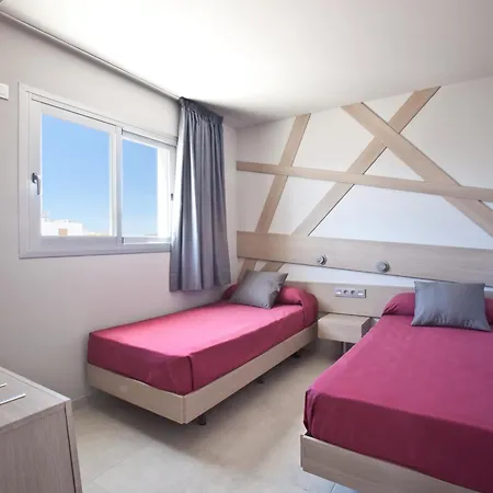 Ryans - Only Adults Aparthotel Ibiza città