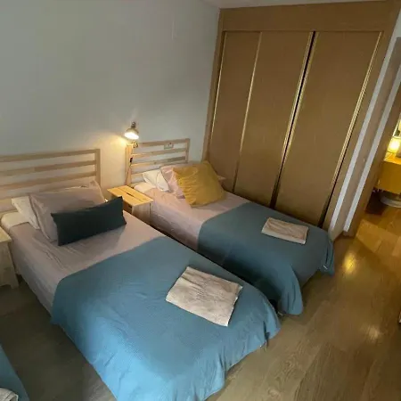 Apartment Central Marina - Guest List To Clubs Included *