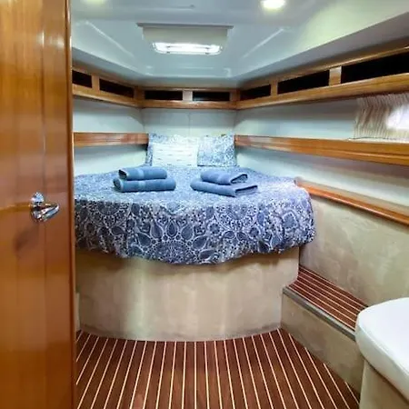 Flotante Mrringo Botel
