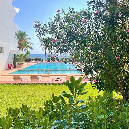 Llobet Aparthotel