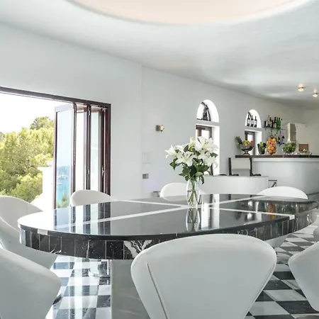 Rica Villa *