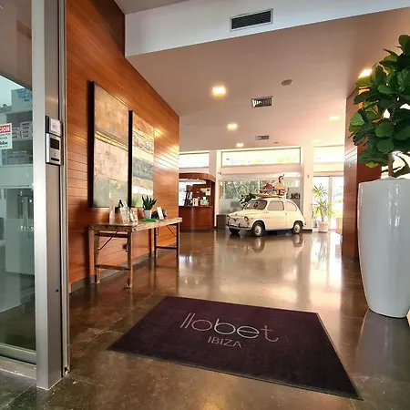 Llobet Aparthotel 3*
