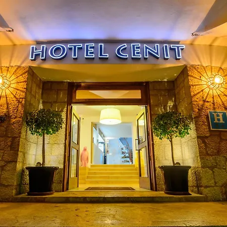 Aparthotel Cenit & Apts. Sol Y Viento Ibiza
