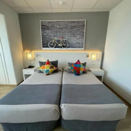 Cenit & Apts. Sol Y Viento Ibiza