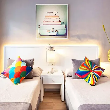 Cenit & Apts. Sol Y Viento Aparthotel Ibiza