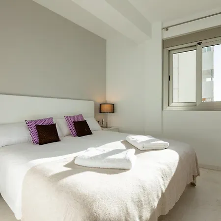 Apartment Plaja D En Bossa 4 Bedroom With Pool, Sea View & Only 8mins Drive To Airport