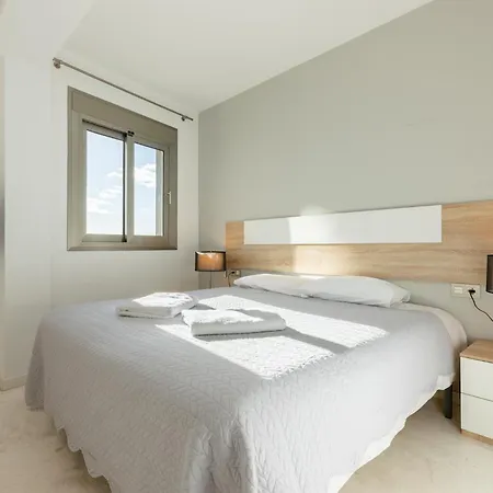Plaja D En Bossa 4 Bedroom With Pool, Sea View & Only 8mins Drive To Airport Apartment Ibiza Town