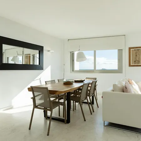Plaja D En Bossa 4 Bedroom With Pool, Sea View & Only 8mins Drive To Airport Apartment *