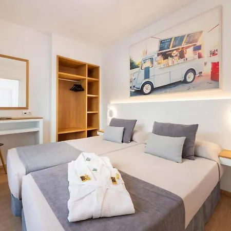 Cenit & Apts. Sol Y Viento 2*