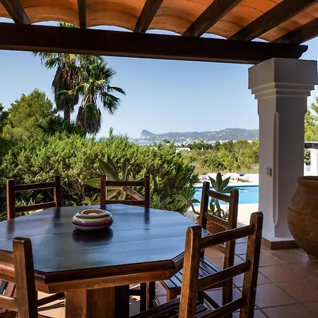 Marlis Villa *