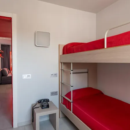 Ryans - Only Adults Apart-hotel 3*