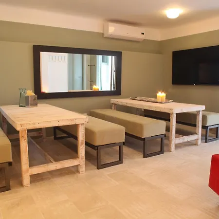 Juanita Guest house 3*