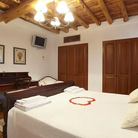 Mariano Ibiza Town