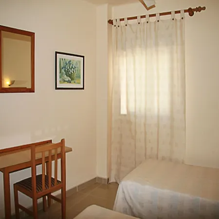 Guest house Residencia Europa Punico *