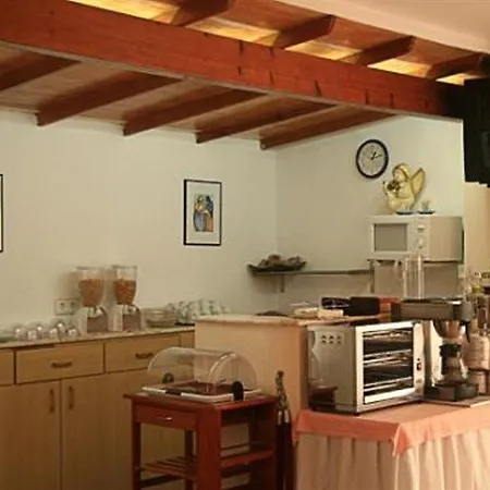 Residencia Europa Punico *