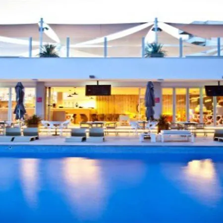 Ryans - Only Adults 3*