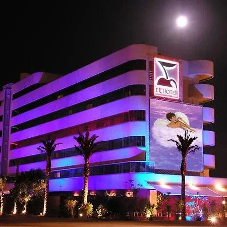 Pacha 4*
