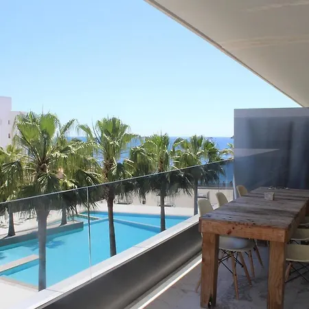 Royal Beach Luxury Apartment *