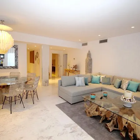 Royal Apartment