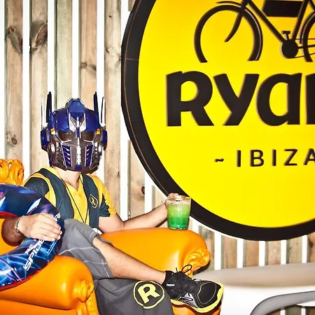 Ryans - Only Adults Ibiza città