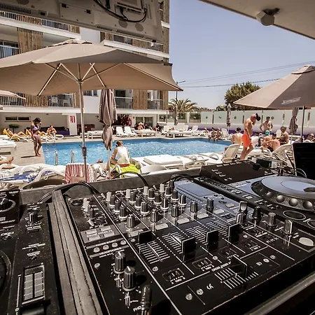 Aparthotel Ryans - Only Adults Ibiza città