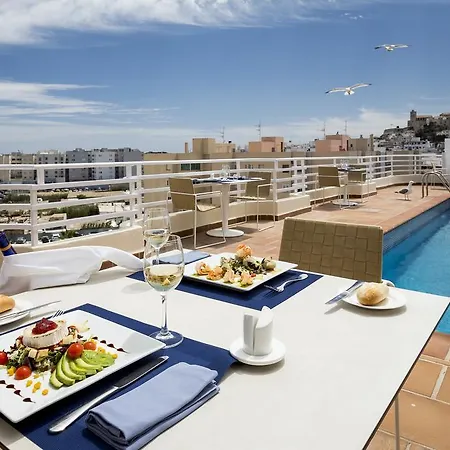Royal Plaza 4*