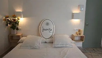 Juanita Guest house 3*