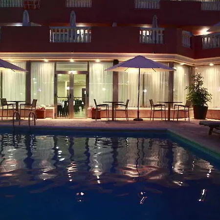 Fergus Paraiso - Adults Only Hotel