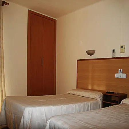 Residencia Europa Punico *