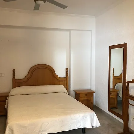 Casa De Huespedes El Almendro 4*