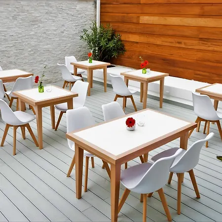 Urban Spaces Aparthotel 3*
