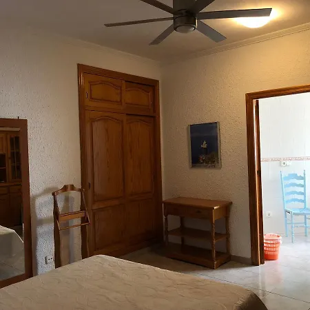 Casa De Huespedes El Almendro Affittacamere