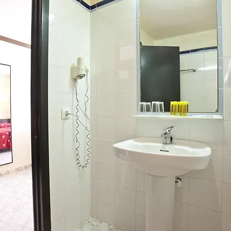 Fergus Paraiso - Adults Only Hotel 3*