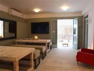Juanita Guest house