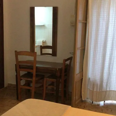 Casa De Huespedes La Pena 2*