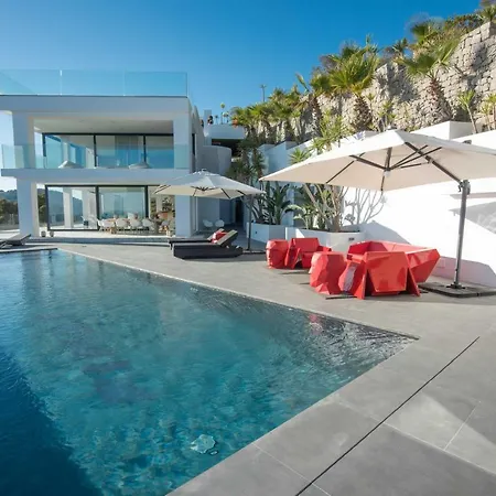 Villa Crystal