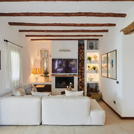 Lilita House *
