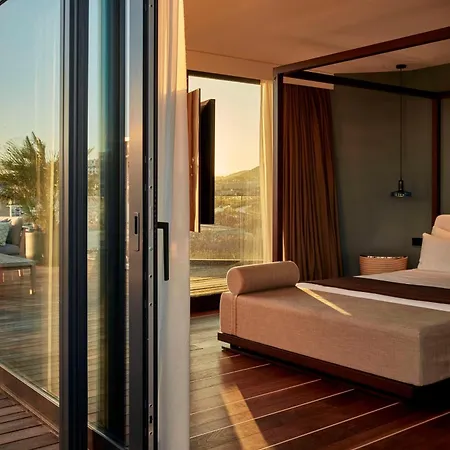 Nh Collection Hotel 5*