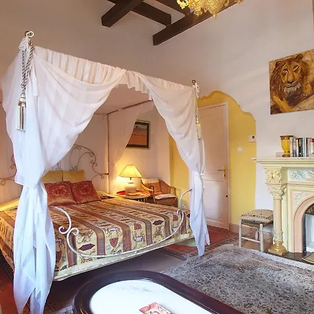 El Corsario Hotel