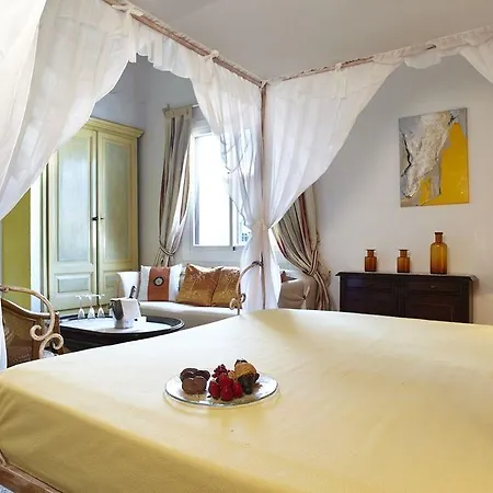 El Corsario Hotel